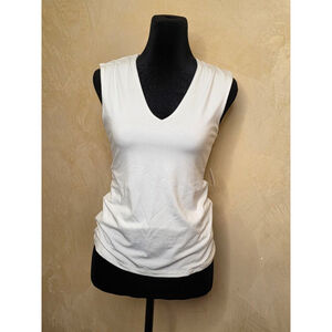 NWT FINAL TOUCH White V-Neck Sleeveless Tank Top M Soft Luxury Layers